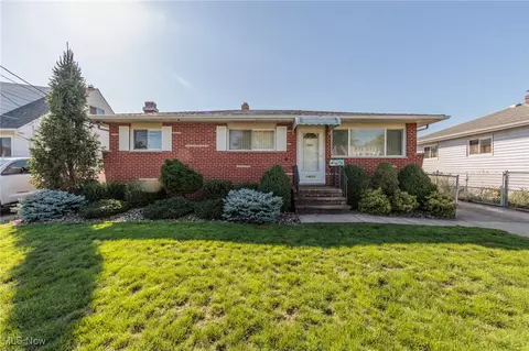 14833 N Gallatin Blvd, Brook Park, OH 44142