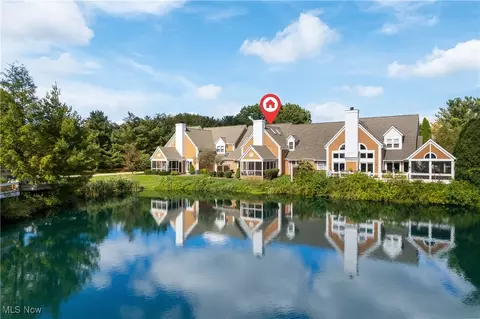 3622 Sparrow Pond Cir, Akron, OH 44333