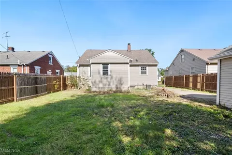 1045 Bell Ct, Elyria, OH 44035 photo 41