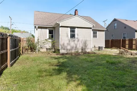 1045 Bell Ct, Elyria, OH 44035 photo 42