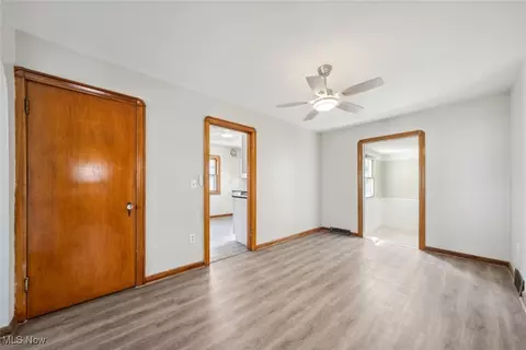 1045 Bell Ct, Elyria, OH 44035 photo 7