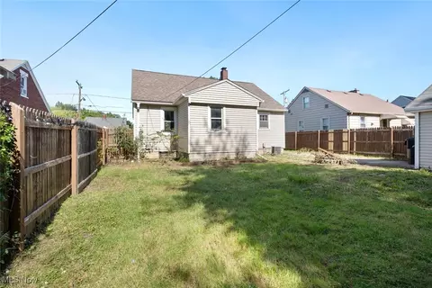 1045 Bell Ct, Elyria, OH 44035 photo 43
