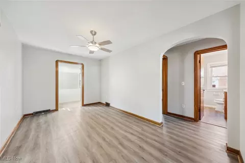 1045 Bell Ct, Elyria, OH 44035 photo 6