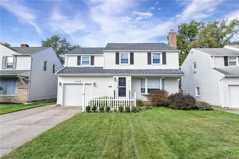 1204 Brainard Rd, Lyndhurst, OH 44124