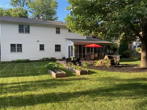Exterior - 8103 Deerpath Dr, Boardman, OH 44512 photo 9 of 10