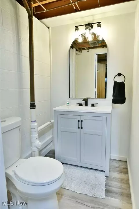 Bath - 8103 Deerpath Dr, Boardman, OH 44512 photo 6 of 6