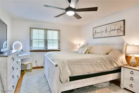 Bedroom - 8103 Deerpath Dr, Boardman, OH 44512 photo 2 of 9