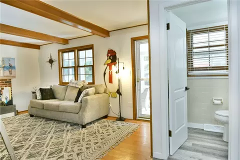Entry Way - 8103 Deerpath Dr, Boardman, OH 44512 photo 4 of 4