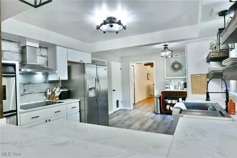 Kitchen - 8103 Deerpath Dr, Boardman, OH 44512 photo 2 of 5