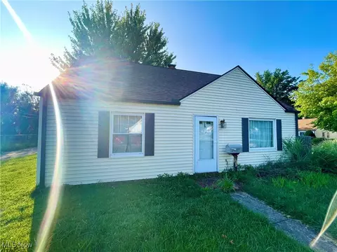 23221 Gay St, Euclid, OH 44123