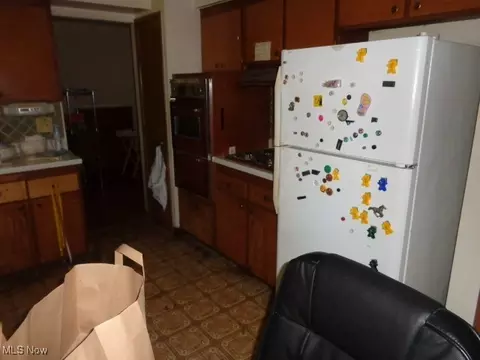 Kitchen - 6675 Edgemoor Ave, Solon, OH 44139 photo 1 of 3