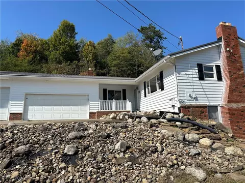 200 N Monroe St, Woodsfield, OH 43793