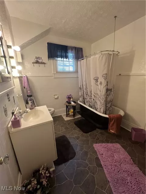 788 Work Dr, Akron, OH 44320 photo 8