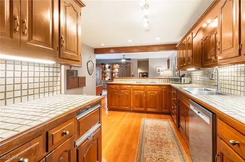 Kitchen - 6102 Cedar Ln NW, Canton, OH 44708 photo 1 of 2