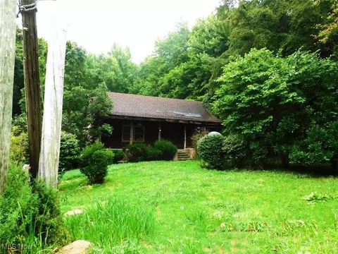 401 Traxler Rd, Dorset, OH 44032