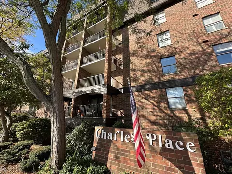 700 Brick Mill Run #103, Westlake, OH 44145