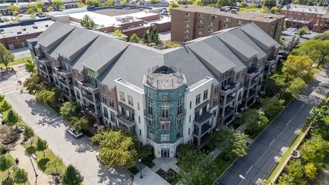 16800 Van Aken Blvd #102, Cleveland, OH 44120