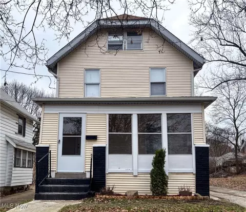 1093 Wilbur Ave, Akron, OH 44301
