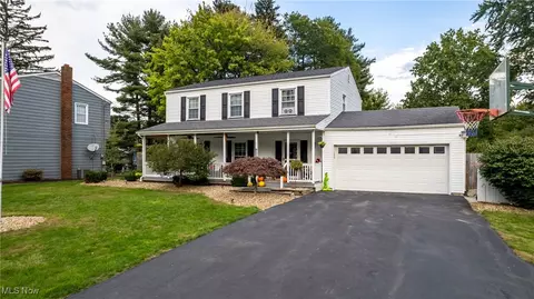 925 Thistle Pl SE, Warren, OH 44484