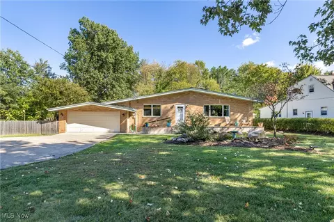 1369 Bradley Rd, Westlake, OH 44145