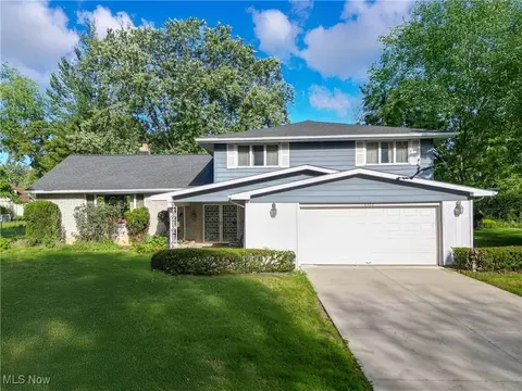 2450 Brian Dr, Beachwood, OH 44122