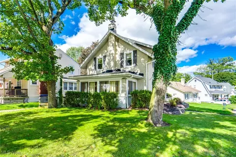231 E Wilbeth Rd, Akron, OH 44301 photo 2