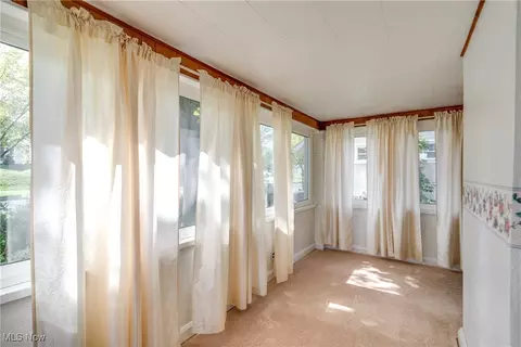 231 E Wilbeth Rd, Akron, OH 44301 photo 8