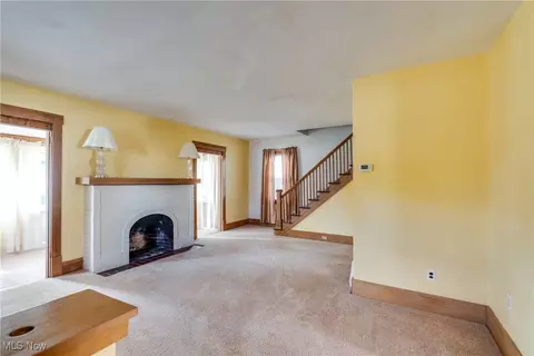 231 E Wilbeth Rd, Akron, OH 44301 photo 3