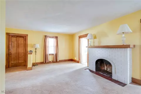 231 E Wilbeth Rd, Akron, OH 44301 photo 6