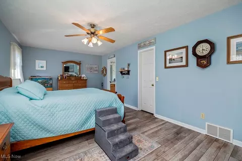 Bedroom - 17183 Wheeler Rd, Lagrange, OH 44050 photo 4 of 7
