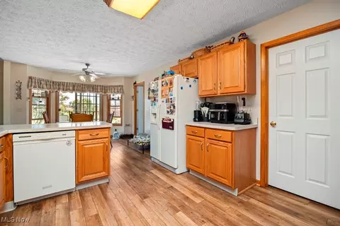 Kitchen - 17183 Wheeler Rd, Lagrange, OH 44050 photo 2 of 3