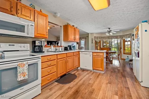 Kitchen - 17183 Wheeler Rd, Lagrange, OH 44050 photo 3 of 3