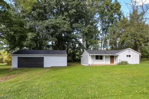302 Robert Dr, Kent, OH 44240