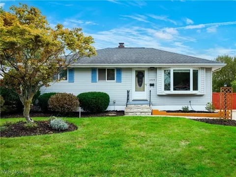 6369 Michael Dr, Brook Park, OH 44142