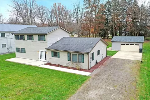936 Rosegarden Dr NE, Warren, OH 44484
