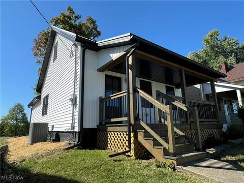 322 W South St, Barnesville, OH 43713