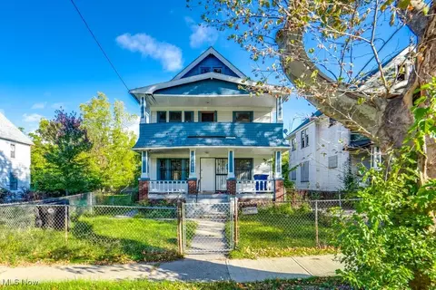 9529 Mount Auburn Ave, Cleveland, OH 44104