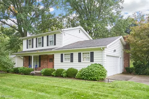 3372 Brent Ln, Norton, OH 44203