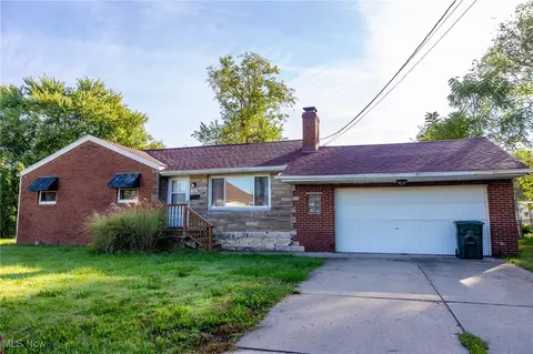 452 Rice Ave NE, Canton, OH 44704