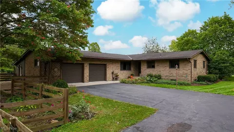 10 Kehner Rd, Mogadore, OH 44260