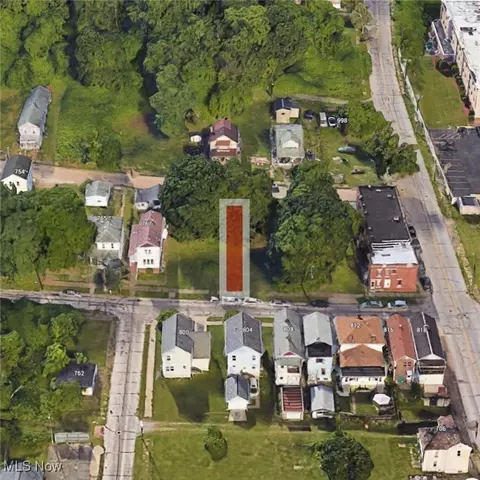 805 N 8th St, Steubenville, OH 43952