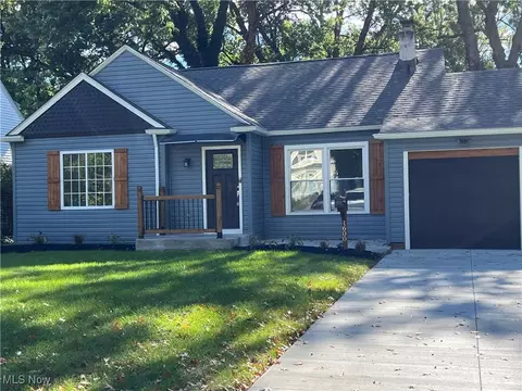 1600 Delia Ave, Akron, OH 44320