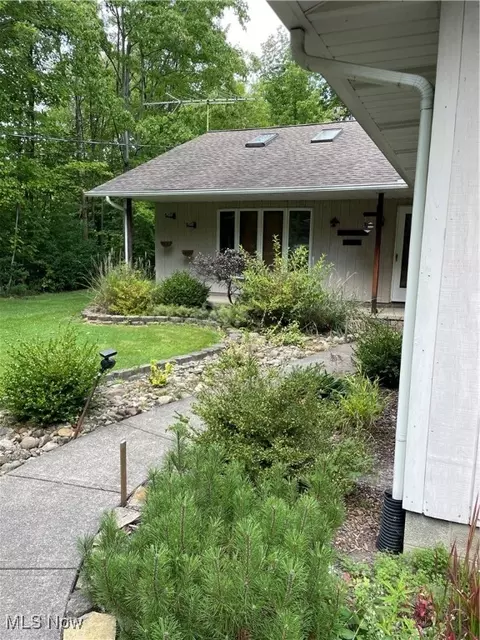 12115 Girdled Rd, Painesville, OH 44077