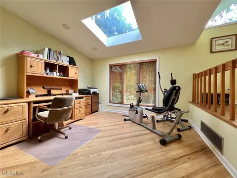 10375 Pinegate Dr, Chardon, OH 44024 photo 9