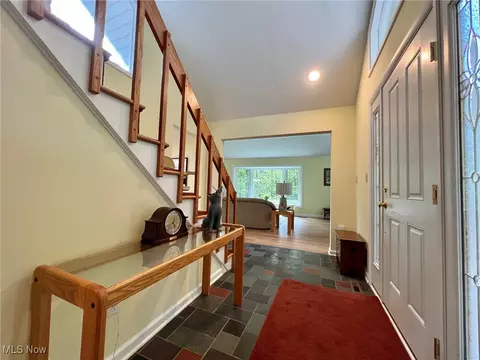 10375 Pinegate Dr, Chardon, OH 44024 photo 12