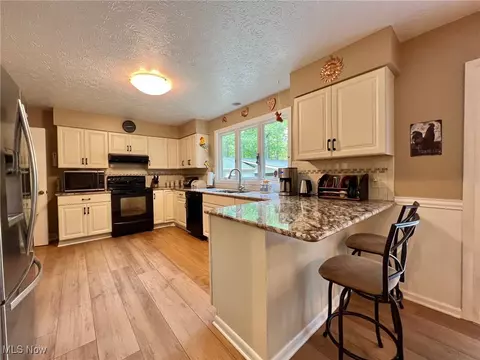 10375 Pinegate Dr, Chardon, OH 44024 photo 15