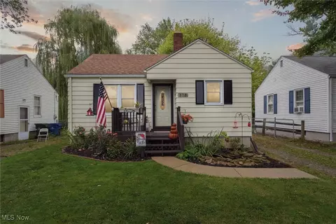 373 Erie Rd, Vermilion, OH 44089