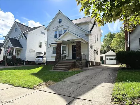 15412 Benhoff Dr, Maple Heights, OH 44137