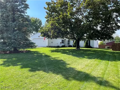 598 Carolyn Dr, Brunswick, OH 44212