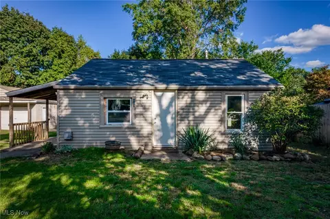 963 Milo White Dr, Springfield, OH 44312